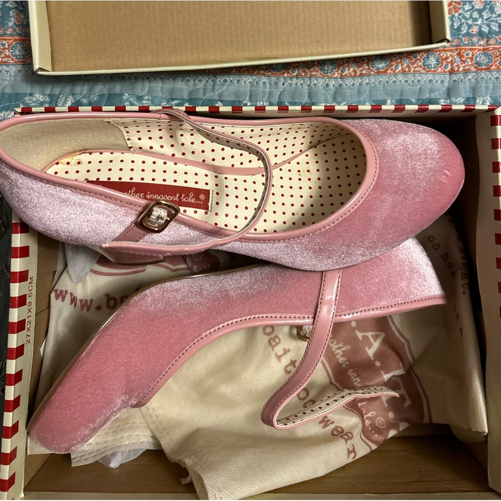 B.A.I.T. (But Another Innocent Tale) Pink Velvet Pumps Heels with Strap, Size 8